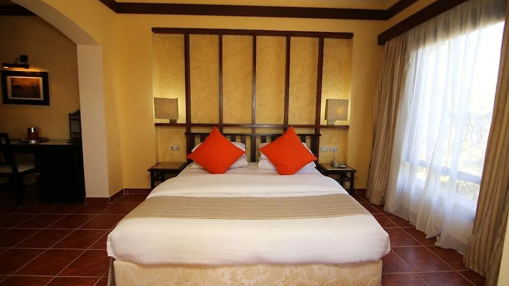 Hauza Beach Hotel and Resort